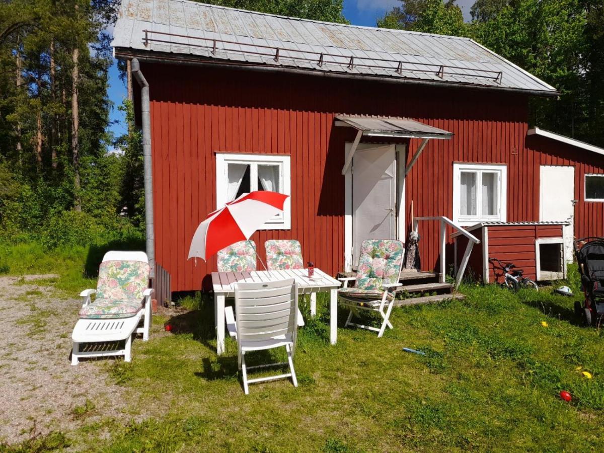 Summer Bedroom, Outside Toilet, Shower, Kitchen. 120 M From Sandbach. Bräcke Esterno foto