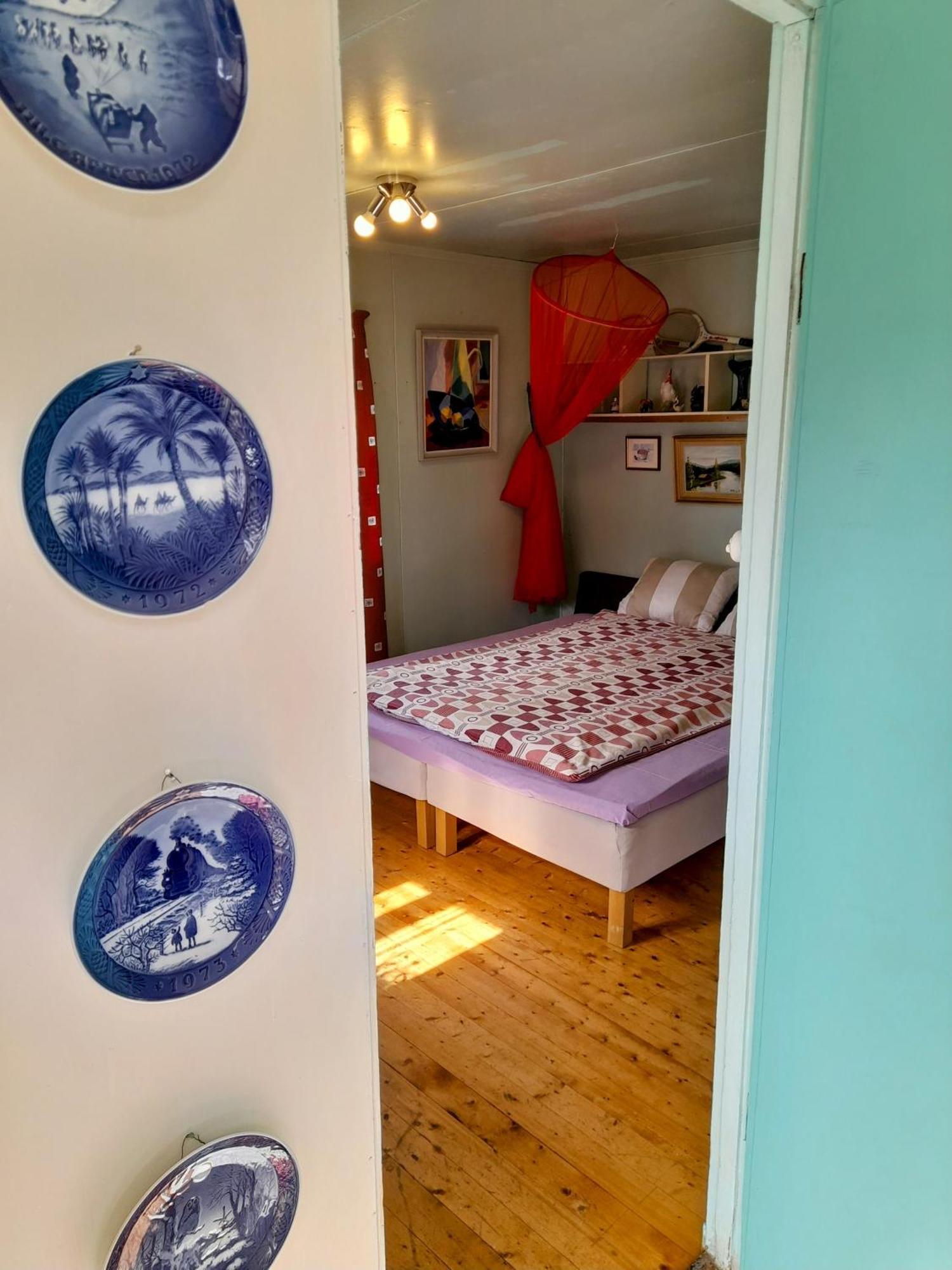 Summer Bedroom, Outside Toilet, Shower, Kitchen. 120 M From Sandbach. Bräcke Esterno foto